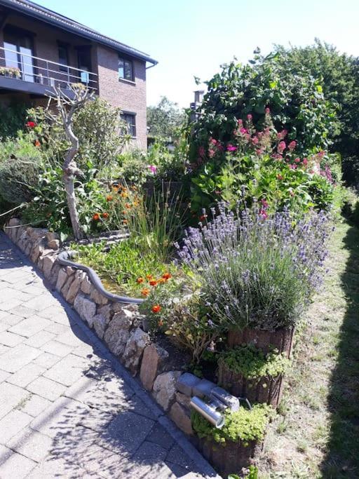 Studio Au Jardin Fleuri 韦尔维耶 外观 照片